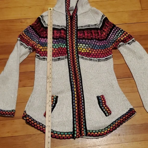 Gaupo Peru Meych Hooded Cardigan Made in Peru - Picture 13 of 15
